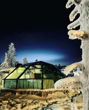 Jasper Pääkkönen Instagram - A blast in Lapland with @travisfimmel doing -25C, frostbites, ice fishing (catch & eat), snowmobiles, aurora hunting at @leviniglut, sauna and ice swimming. #suomifinland #sauna #avantouinti #levilapland #visitlevi #vikings in #valhalla