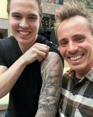 Jasper Pääkkönen Instagram - This crazy Icelander & his Halfdan tattoo 💪🏼💪🏼