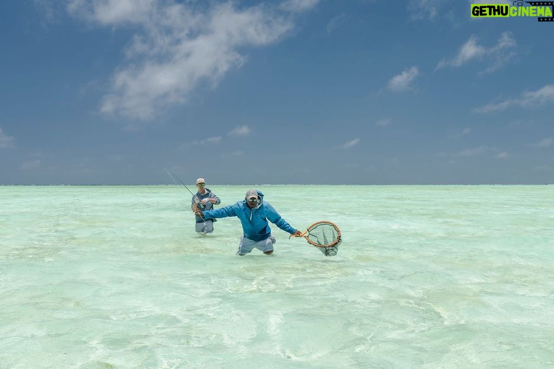 Jasper Pääkkönen Instagram - Fishing for indo pacific permit with two legends, Yvon Chouinard, a front-runner of environmental activism & founder of @patagonia and Alex Quatre, eagle eyed guide extraordinaire. Amazing times on Alphonse. . Photos by @brianchucky for @alphonsefishingco @bluesafariseychelles @keithroseinnesflyfishing @murrayc69 #permitonfly #alphonseisland #superflies
