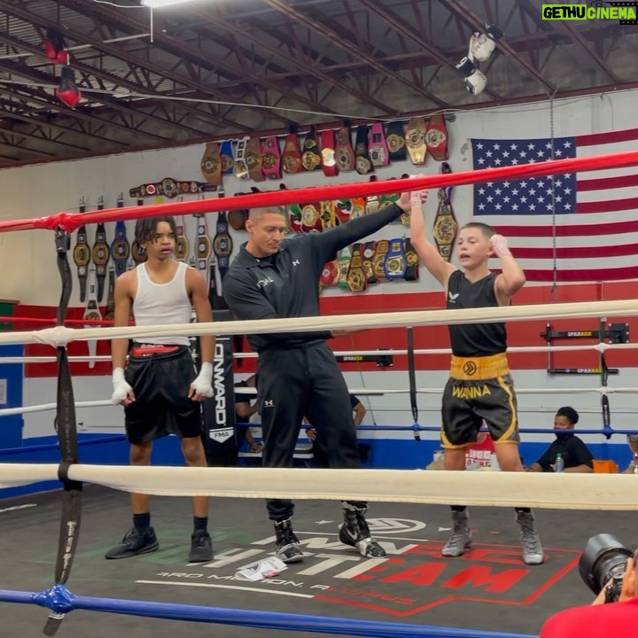 Javon Walton Instagram - Stepped back in the ring today to represent Georgia! 5 time silver gloves regionals champion 💯👊⏩ #SilverGloves WannaFight #TeamOnward