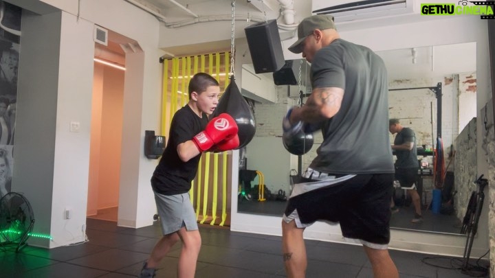 Javon Walton Instagram - Always good times popping pads with pops at @dropboxing_to 👊⏩💯