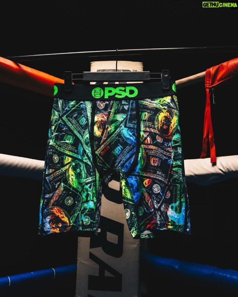 Javon Walton Instagram - Black Friday started early and my @psdunderwear collection is a part of their site wide sale, get styles up to 85% off! PSD.com #psdpartner #Ad