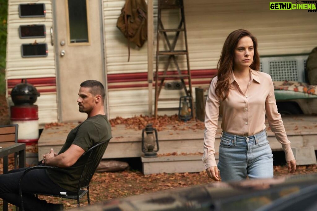 Jay Ryan Instagram - Congrats to my screen partner in crime #CarolineDhavernas and the amazing creators over at @cameronpicstv for the 11 CSA nominations this morning! Woohoo! #MaryKillsPeople #BingeTV #eOne 🍾💉