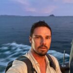 Jay Ryan Instagram - So long ‘Orient Pearl’ aka ‘The Blue’ .. heading to dry land for the rest of shoot. 🙏🎬⛵️#paramountplus #theblue Phuket, Thailand