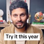 Jay Shetty Instagram - Leave a “YES” below if you’re going to try this👇 This is such a good practice. It’s important that we take time to reflect and celebrate and this enables us to do just that ❤️ I learned this a few years ago and really loved the idea. I know many of you already do something similar. Excited to see how it transforms this year! Wishing you an amazing 2024 ✨