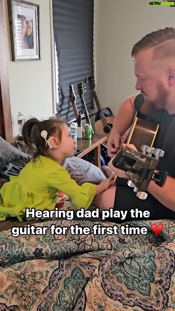 Jay Shetty Instagram - Leave a ❤️ below for this👇 Her reaction to hearing her father play for the first time 🥹 via terrinacombs0 on tiktok