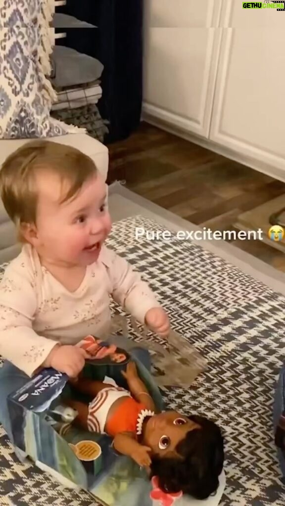 Jay Shetty Instagram - Leave a ❤️ below for this👇 Watch til the end for the best reaction from this little one 🥺 via tabithaparker on tiktok