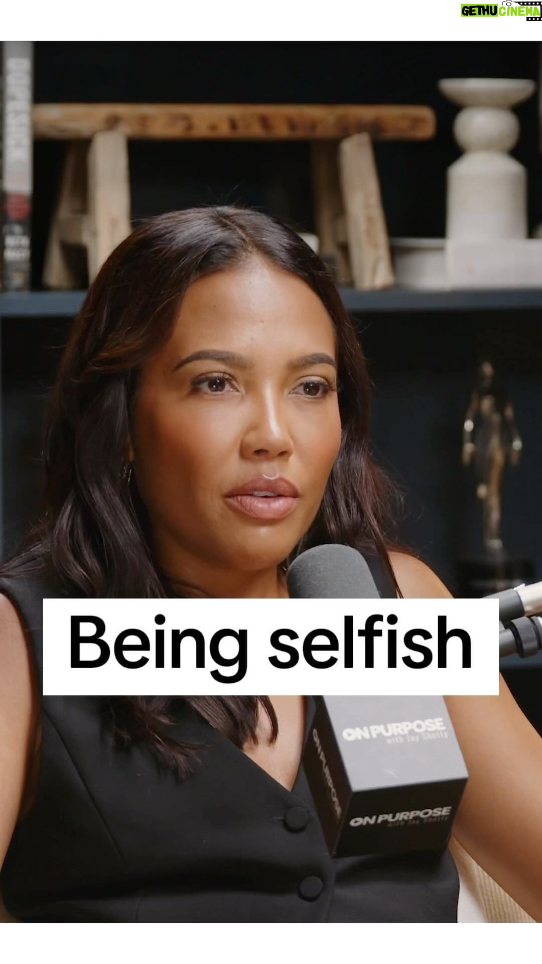 Jay Shetty Instagram - EPISODE OUT NOW 🎙️“Society has set it up for women that you’re one or the other. You’re either putting on your heels and banging out the door and don’t see your kids OR you’re like this really sweet mom. It’s like no I’m both. I’m actually everything. I am every woman.” - @emmagrede I sit down with CEO, entrepreneur, fashion designer and now dear friend @emmagrede to discuss: What it takes to run your own business Overcoming societal expectations of women Changing your perception of fear Restarting your career Tips on effective decision-making The importance of constant growth and change Listen wherever you stream podcasts or watch our entire conversation on YouTube 🙌