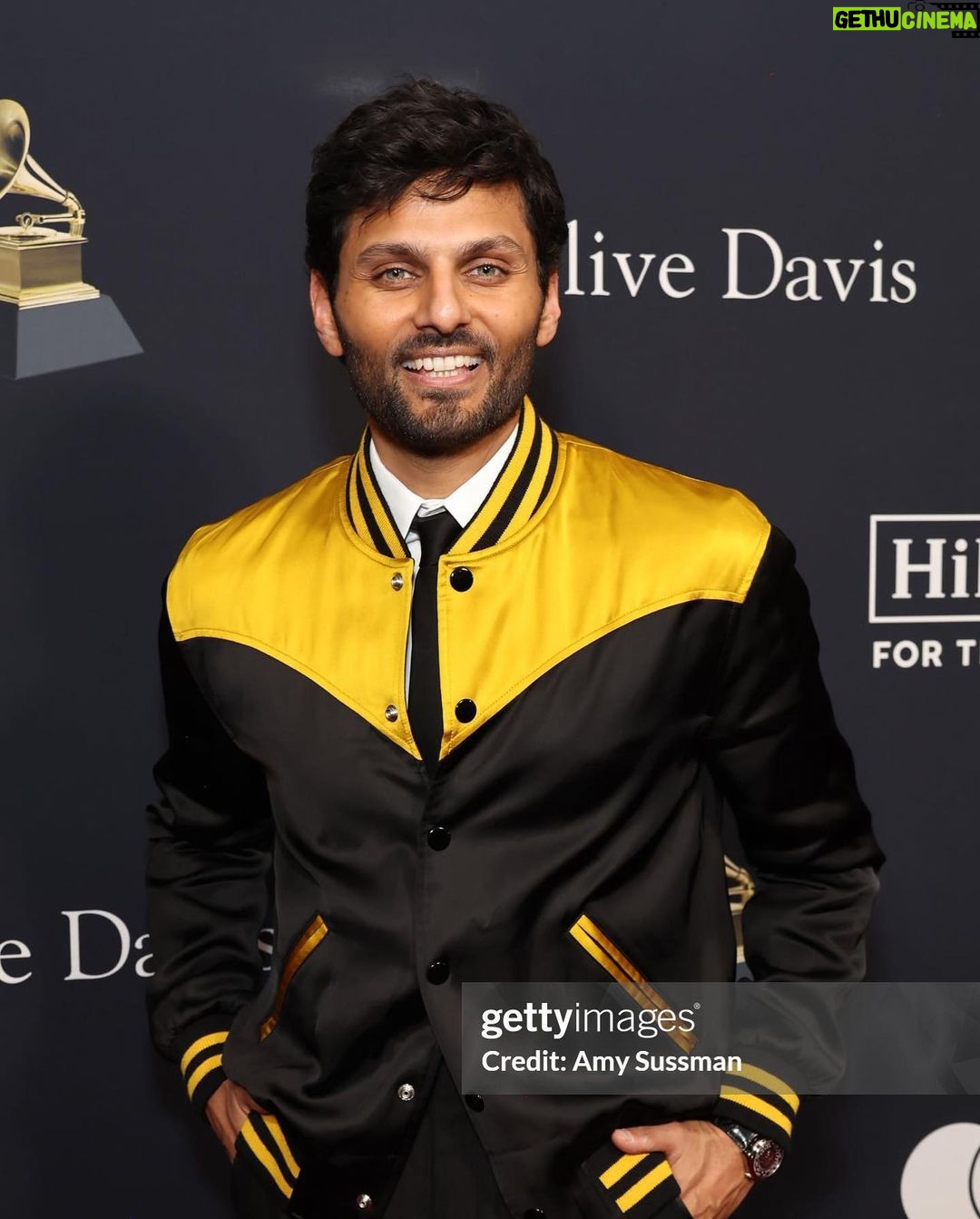 Jay Shetty Instagram - Clive Davis pre Grammy Party last night π€ grateful to be in such a phenomenal room | So many amazing performances - really loved @jellyroll615 @noahkahanmusic @thewarandtreaty | Wonderful being in a space celebrating such diverse talent and voices. Thank you @clivejdavis | See you all @recordingacademy tonight! All the best to all the nominees π Stying @ilariaurbinati Hair & grooming @chousner