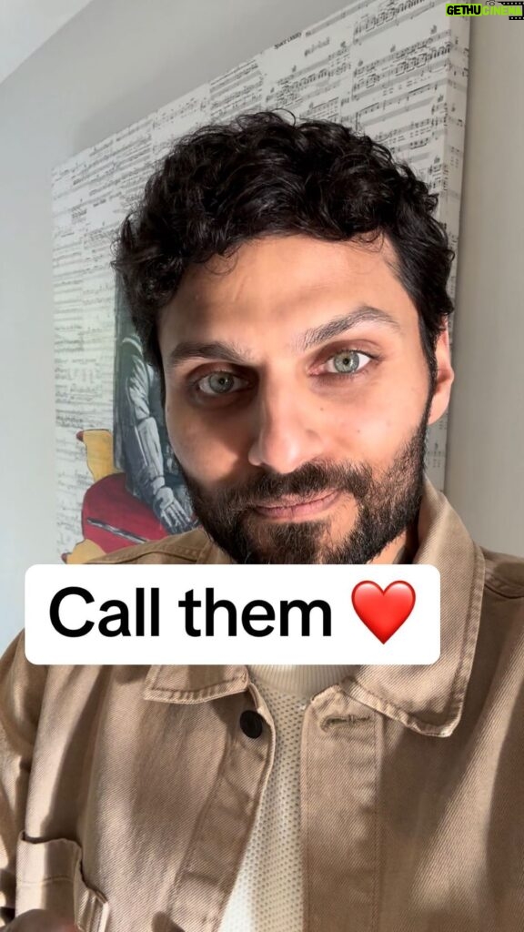 Jay Shetty Instagram - Leave a “YES” if you’re going to call them today👇 Make sure these people know you appreciate them outside of those times you’re looking for their help ❤️