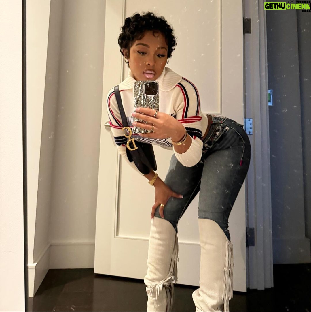 Jayda Cheaves Instagram - It’s the most wonderful time of the year 🤶🏽