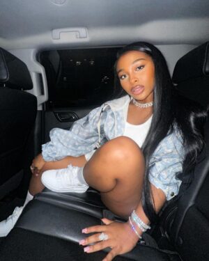 Jayda Cheaves Instagram - Ain’t no tutorial it’s either ya got it or ya don’t.