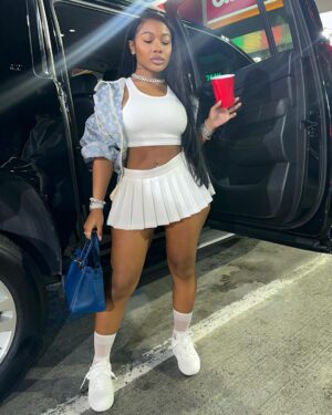 Jayda Cheaves Instagram - Ain’t no tutorial it’s either ya got it or ya don’t.