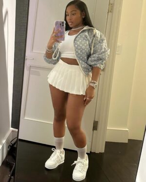 Jayda Cheaves Instagram - Ain’t no tutorial it’s either ya got it or ya don’t.
