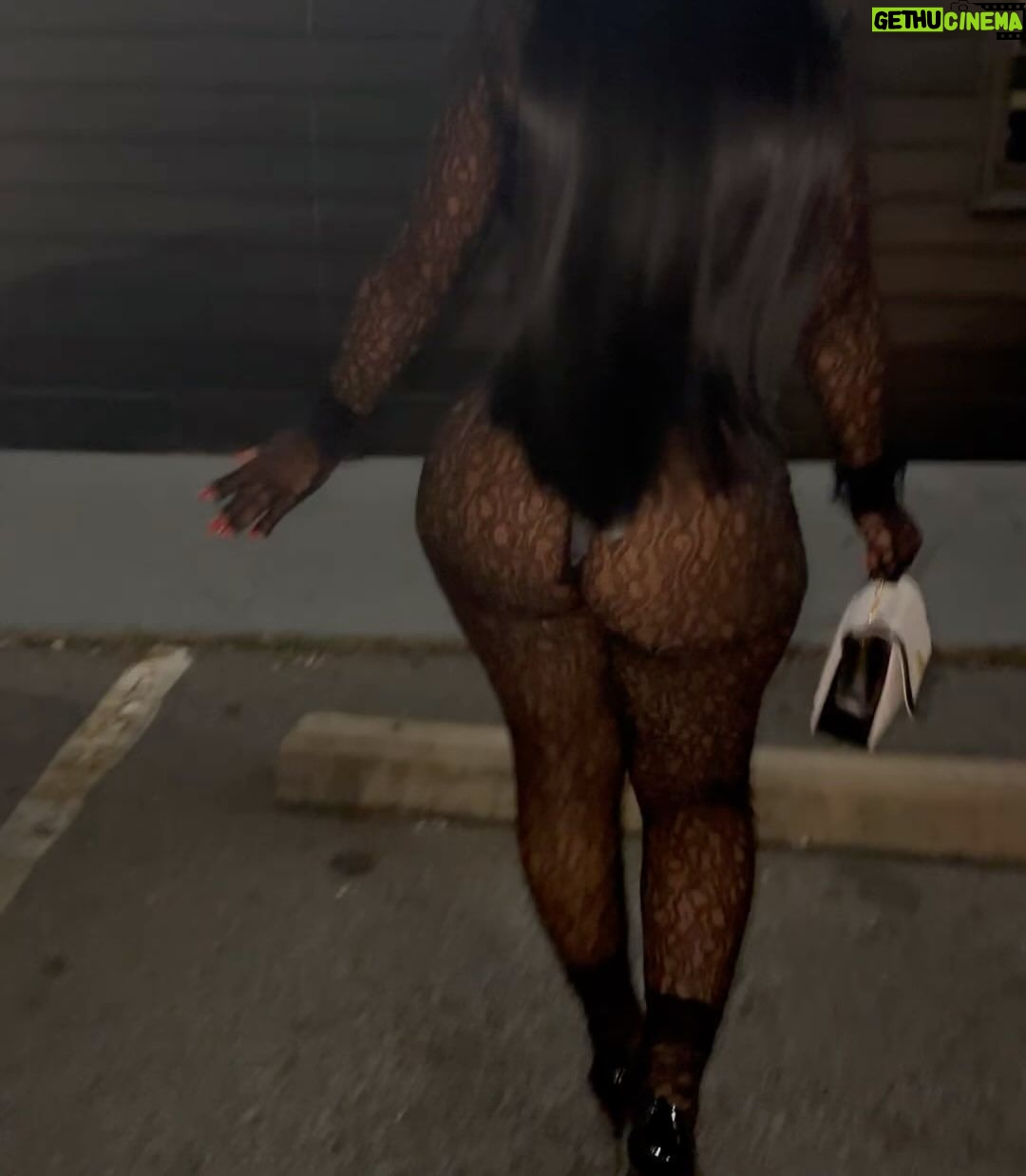 Jayda Cheaves Instagram - Shawty so bad that her bday two weeks🌹 Atlanta, Georgia