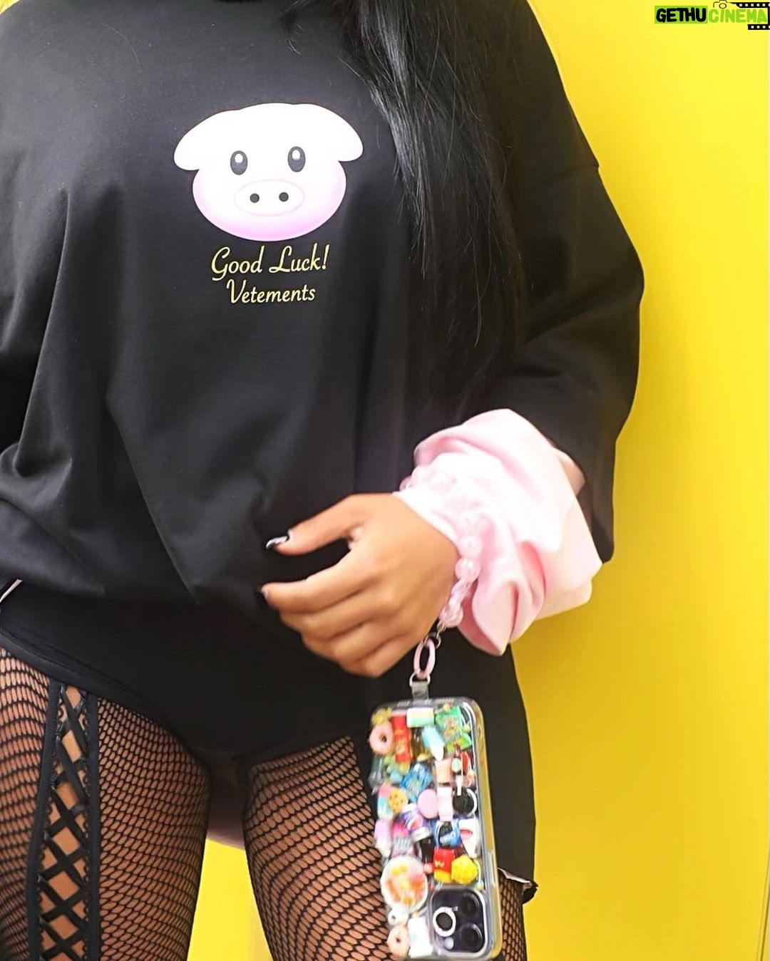 Jayda Cheaves Instagram - Changing the scene > being seen 大手町の森