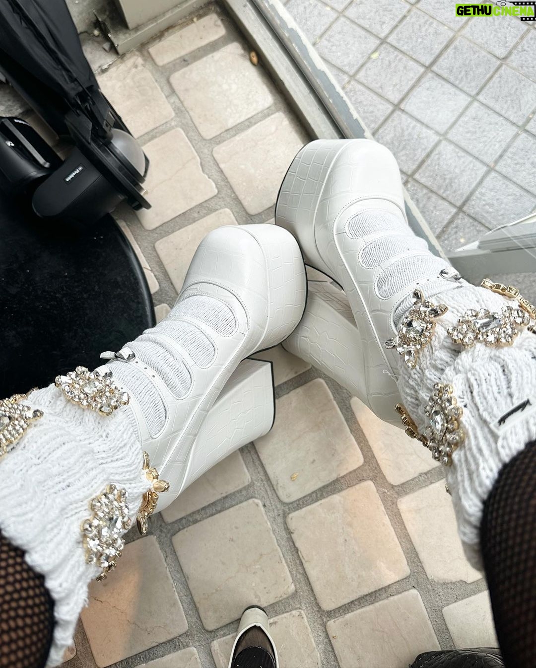 Jayda Cheaves Instagram - Changing the scene > being seen 大手町の森