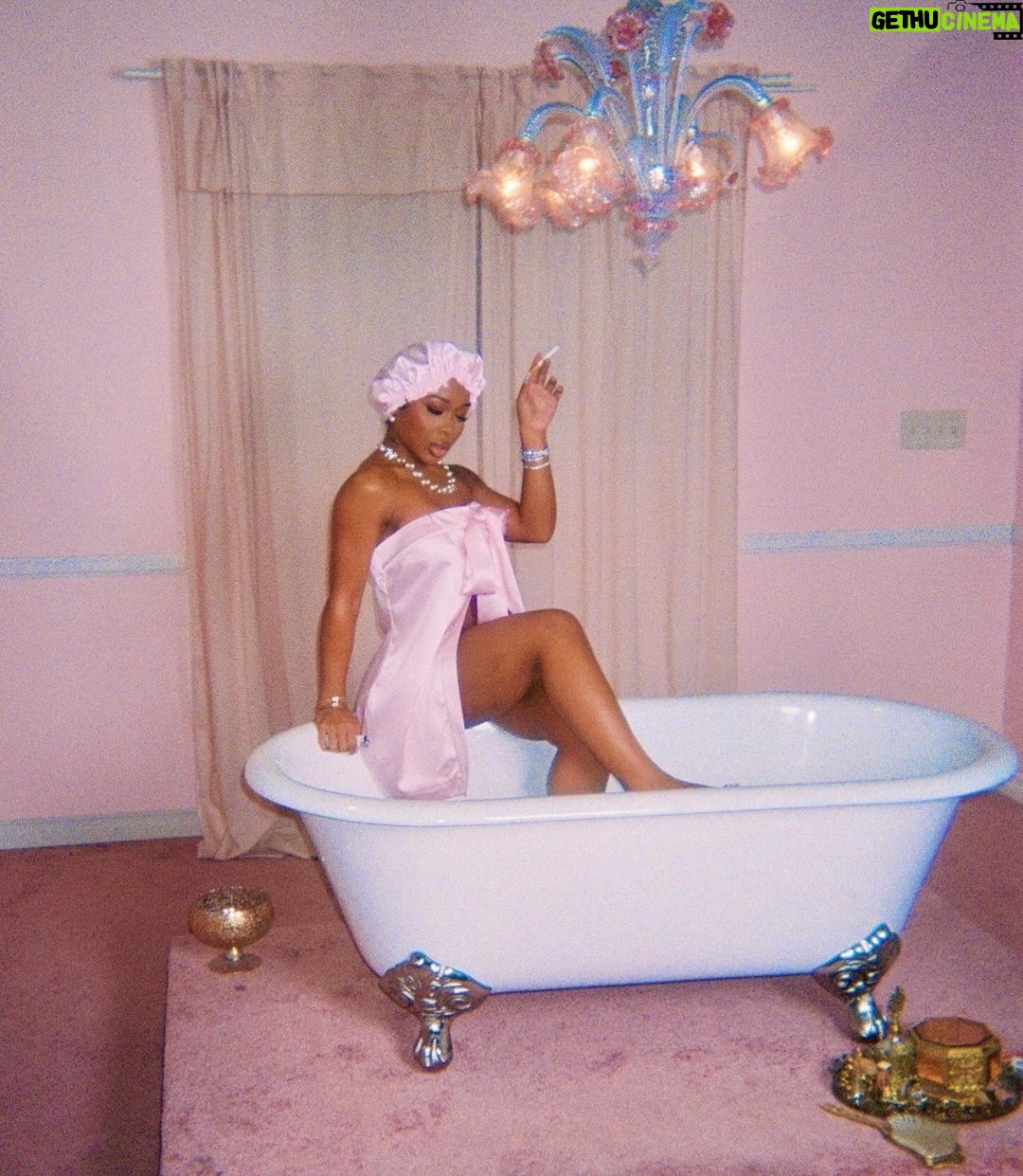 Jayda Cheaves Instagram - First @waydaminbrand drop of 2024🥹 Thank you IN ADVANCE 💕🎀