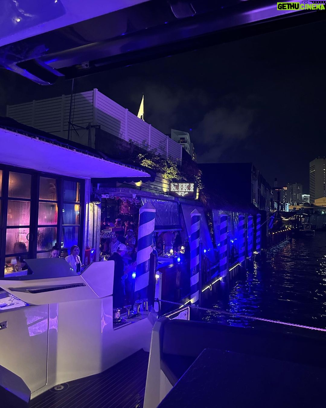 Jayda Cheaves Instagram - Yacht for 2 plz.💕 Kiki On The River