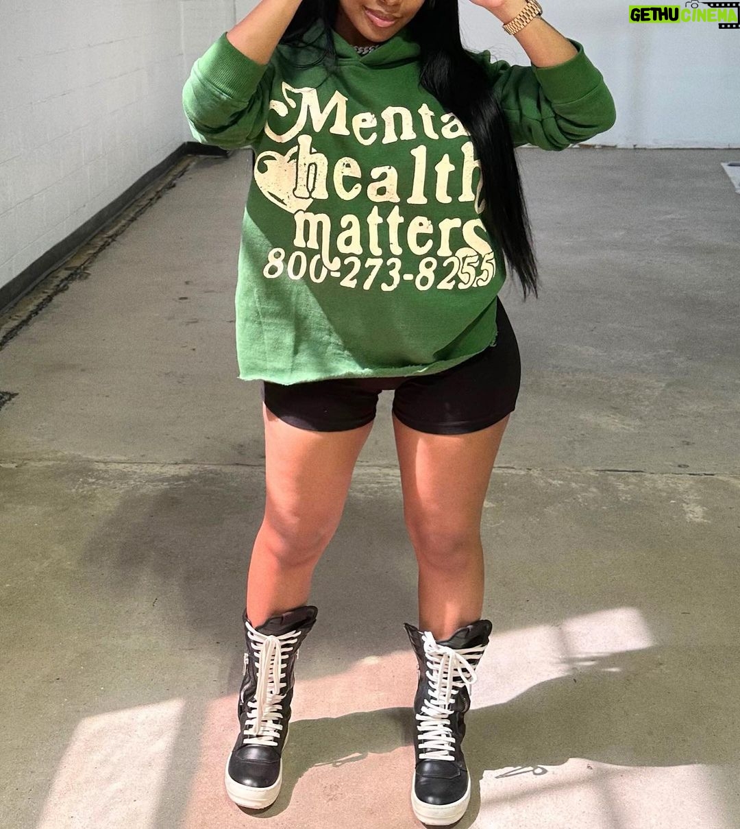 Jayda Cheaves Instagram - Happy Mental Health Awareness Month 🤍 @euphoric.777
