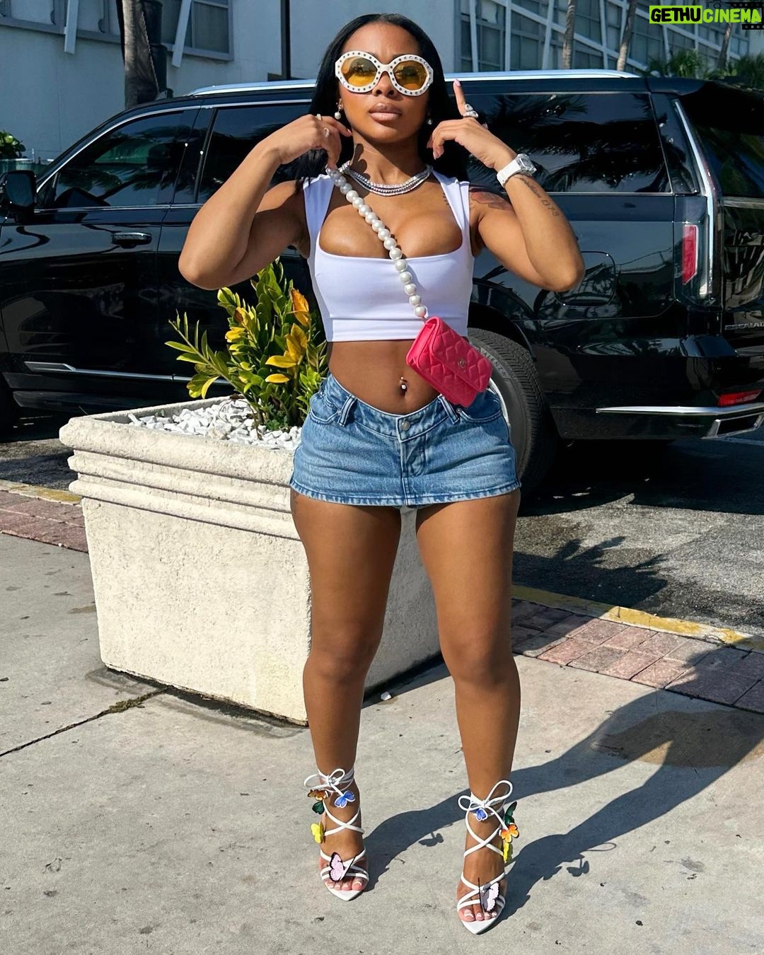 Jayda Cheaves Instagram - Petite but my name hold weight 🦋 Miami Beach, Florida