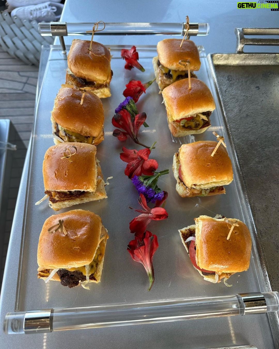 Jayda Cheaves Instagram - Petite but my name hold weight 🦋 Miami Beach, Florida