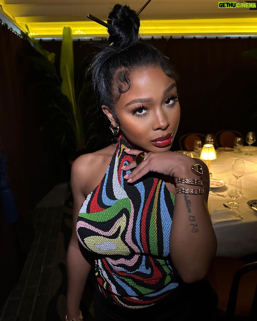 Jayda Cheaves Instagram - ANYWAY NI HAO 🥡🥢🤌🏽