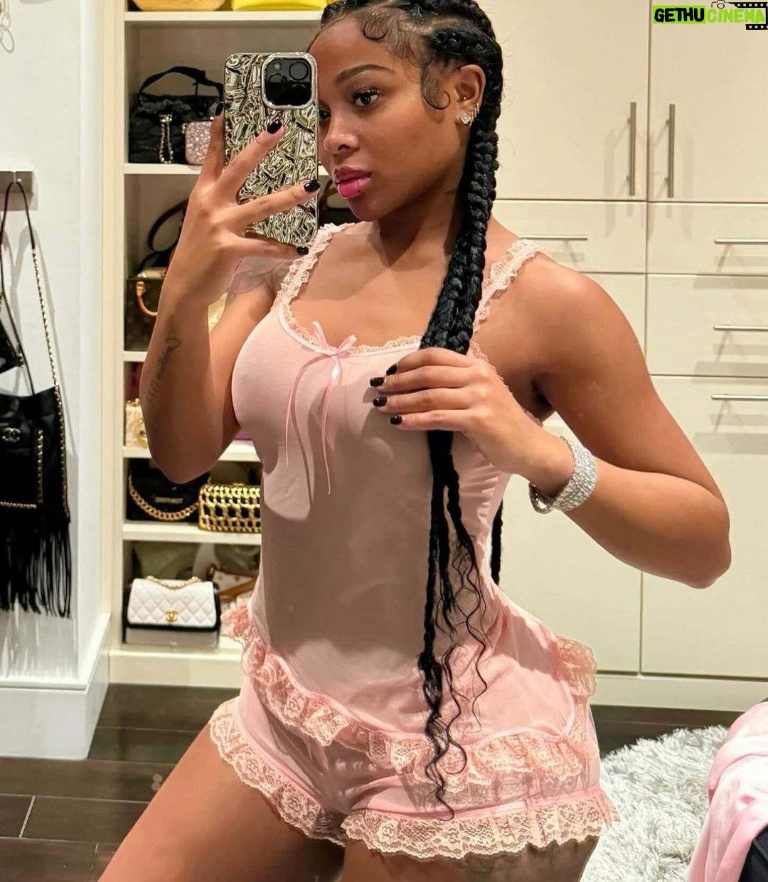 Jayda Cheaves Instagram - First @waydaminbrand drop of 2024🥹 Thank you IN ADVANCE 💕🎀