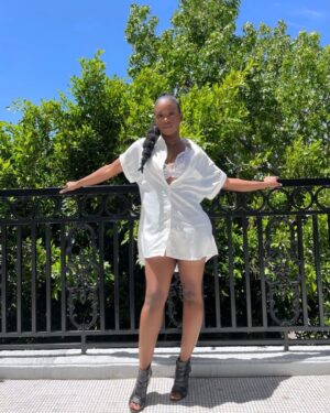 Jazz Raycole Instagram - Smiling on the inside 😏 #number1 

Hair: @hairbysashamari 
Makeup: @sarahbbeauty