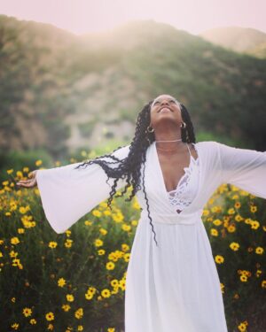 Jazz Raycole Instagram - Thank you God for such a beautiful planet 🌍🖤 #earthday