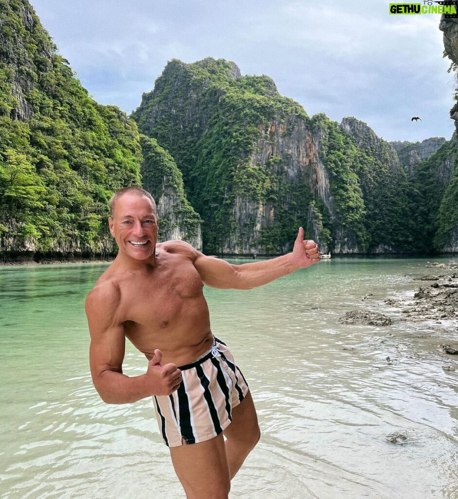 Jean-Claude Van Damme Instagram - Hey guys 👋🏼 Greetings from Thailand 🇹🇭 #jcvd #vandamme #thailand #vacation #love #sport