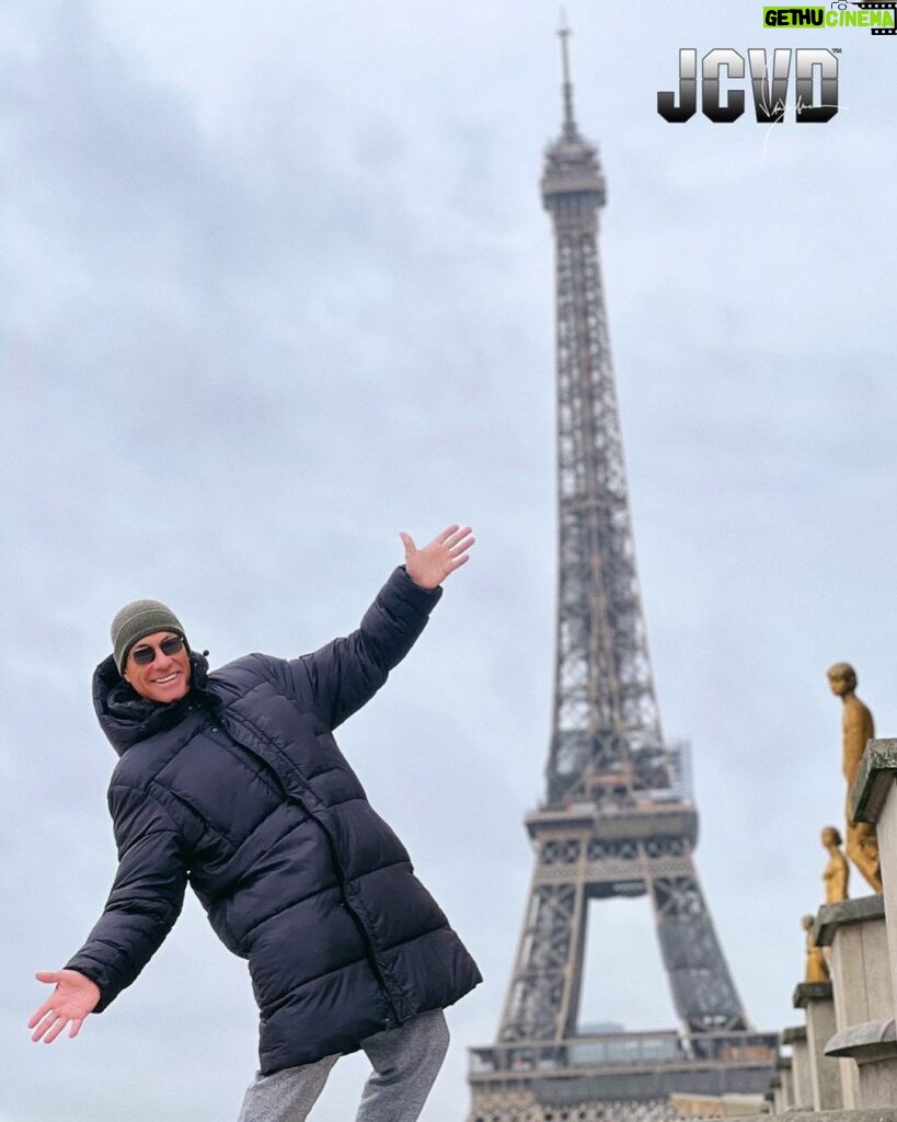 Jean-Claude Van Damme Instagram - Paris , Peace & Love ❤️ #paris #love #newyear #vandamme #jcvd #travel