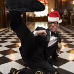 Jean-Claude Van Damme Instagram – All my best wishes to you and your families 🎅🏼🎄🎁🥂🍾🎊#jcvd #jeanclaudevandamme #christmas