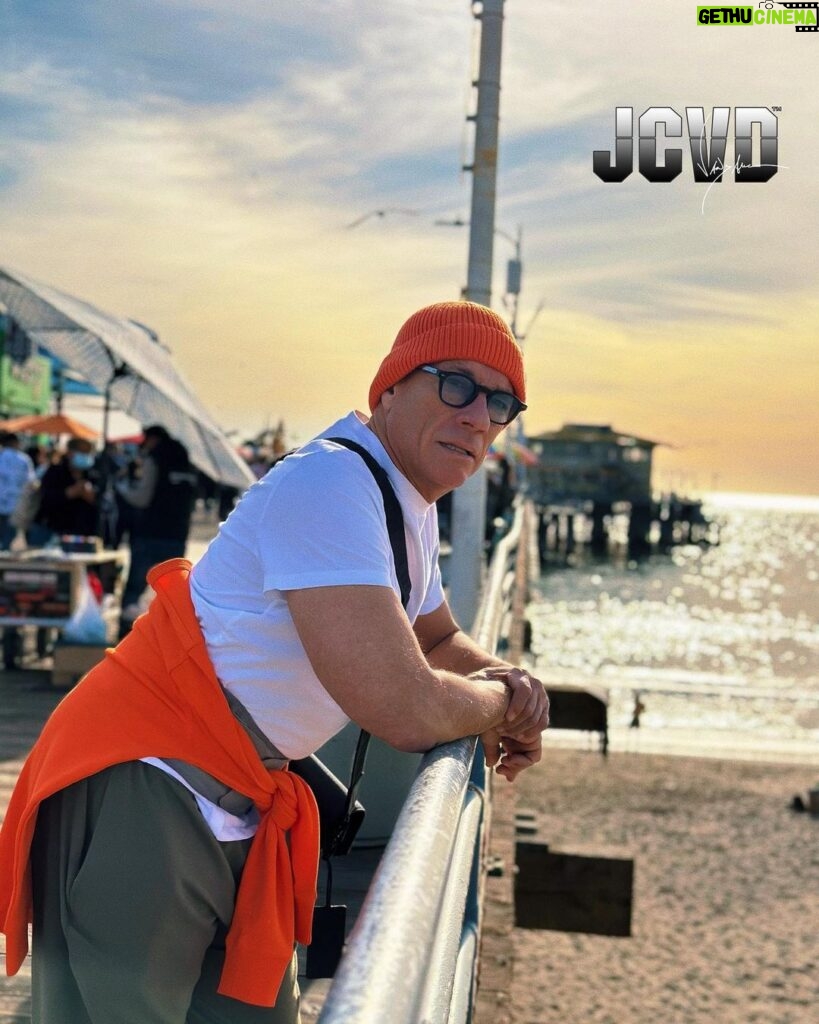 Jean-Claude Van Damme Instagram - Enjoying my weekend in Santa Monica 😎🌴☀️#losangeles #santamonica #jcvd #jeanclaudevandamme #fun #weekend