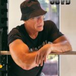 Jean-Claude Van Damme Instagram - Good day for me it’s a gym day 💪🏼 How often you are training guys? #jcvd #jeanclaudevandamme #gym #sport #happiness #training