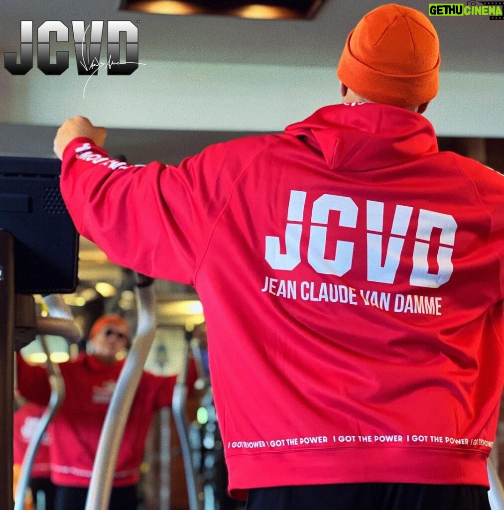 Jean-Claude Van Damme Instagram - Hey guys👋🏼 I’m happy to present my new JCVD collection Link in bio 😎👊🏼 #jcvd #gym #clothes