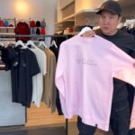 Jean-Marc Généreux Instagram – LANCEMENT DE LA COLLECTION OH LA LA CHIHUAHUA 🔝🐶 En collaboration avec @m2boutiques 

En ligne dès maintenant sur le site m2boutiques.com! Une partie des profits sera versée à la fondation de @academiezenith, une cause qui nous tient à cœur à @francemousseau1 et moi pour les petites filles comme Francesca ♥️ 

Dépêchez-vous! Les quantités sont limitées (Noël s’en vient hihihi oh oh oh) 🙌🏻 M/2 Boutiques Quartier DIX30