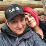 Jean-Marc Généreux Instagram - Bonne fête des pères #bonnefêtedespères Petit stop à #canmorealberta sur notre chemin vers #banff avec ma chérie @francemousseau1 ❤️ Best time for #fathersday @m2boutiques @karinejoncascosmetiques