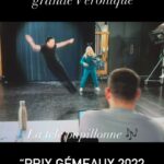 Jean-Marc Généreux Instagram - Petit moment de folie créé pour le numéro d’ouverture @prixgemeaux 2022 !!! Merci @cloutierv de m’avoir permis de papillonner à tes côtés 🤣🤣🤣 et @sambeauche le #scandalissimo du pur génie !!! Montreal, Quebec