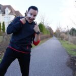 Jean-Marc Généreux Instagram - Les PATCHS CORRECTION DERMO-LIFT YEUX sont parfaits à tout moment de la journée. @jmgenereux vous prouve qu’ils restent en place lors de toutes ses activités, même le jogging ! 🏃🏻‍♂️ ➖   The DERMO-LIFT CORRECTIVE EYE PATCHES are perfect in any situation. Jean-Marc Généreux proves that they stay in place during all his activities, even jogging! 🏃🏻‍♂️