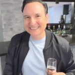 Jean-Marc Généreux Instagram - Un petit mot de la part de @jmgenereux, le papa le plus actif du Québec pour souhaiter une bonne fête des Pères à tous ! 💙