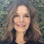 Jeanne Tripplehorn Instagram - Relaxing after the premiere and press junket for @theterminallistpv. Thank you to everyone who made these last few days a summer breeze. ⁣ Hair - @Marcusfrancis 💚⁣ Makeup - @fionastiles 💚⁣