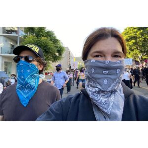 Jeanne Tripplehorn Instagram - It was a beautiful day in the neighborhood yesterday!  Power walk. #blacklivesmatter⁣
⁣
⁣
1st 📷 @yakooza