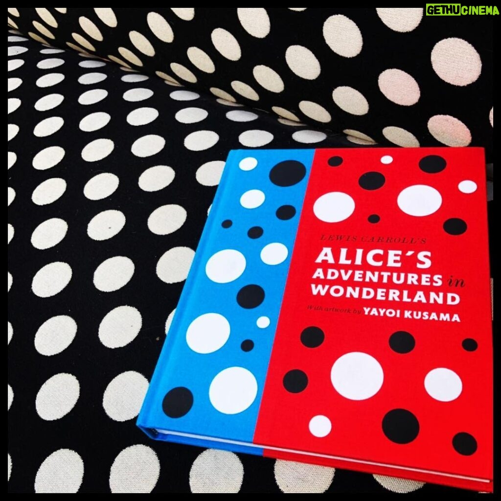 Jeanne Tripplehorn Instagram - “And what is the use of a book,’ thought Alice, ‘without pictures or conversation?” ⁣ And thus, Instagram was born.....⁣ ⁣ Happy Birthday, Lewis Carroll⁣ ⁣ #lewiscarroll #alicesadventuresinwonderland @penguinclassics #yayoikusama