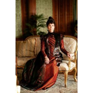 Jeanne Tripplehorn Instagram - All gilded things must come to an end…⁣
⁣

⁣
The final episode of @thegildedagehbo season one airs tonight. ⁣
⁣
It was grand. Thank you @hbo @hbomax .⁣
⁣
BTS including Arabella Huntington, who was the inspiration for Mrs. Sylvia Chamberlain.⁣
⁣
