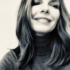 Jeanne Tripplehorn Instagram - #challengeaccepted @msallisonanders and @stacey_sher It’s an honor. Here’s to #womensupportingwomen!