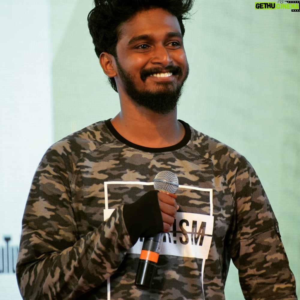 Jeevan Mammen Stephen Instagram - Happy Faces.. Happy Moments.. And a Memorable Day❤️ #karikku #mbifl2019 #youtube #family #brothersforlife #specialday #trivandrum Kanakakkunnu Palace