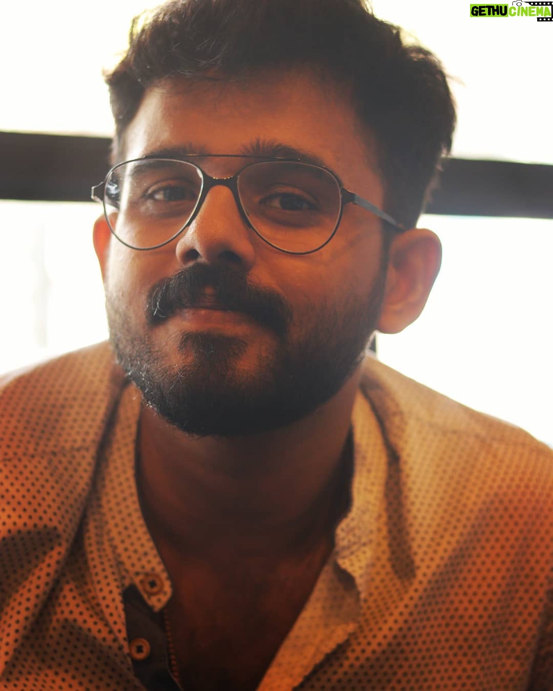 Jeevan Mammen Stephen Instagram - It takes 43 muscles to put a smile on Ones face... Do it at least 10 times a day and that is all the work out you needπππ #smilemore #livelife #enjoyeverymoment #behappy
