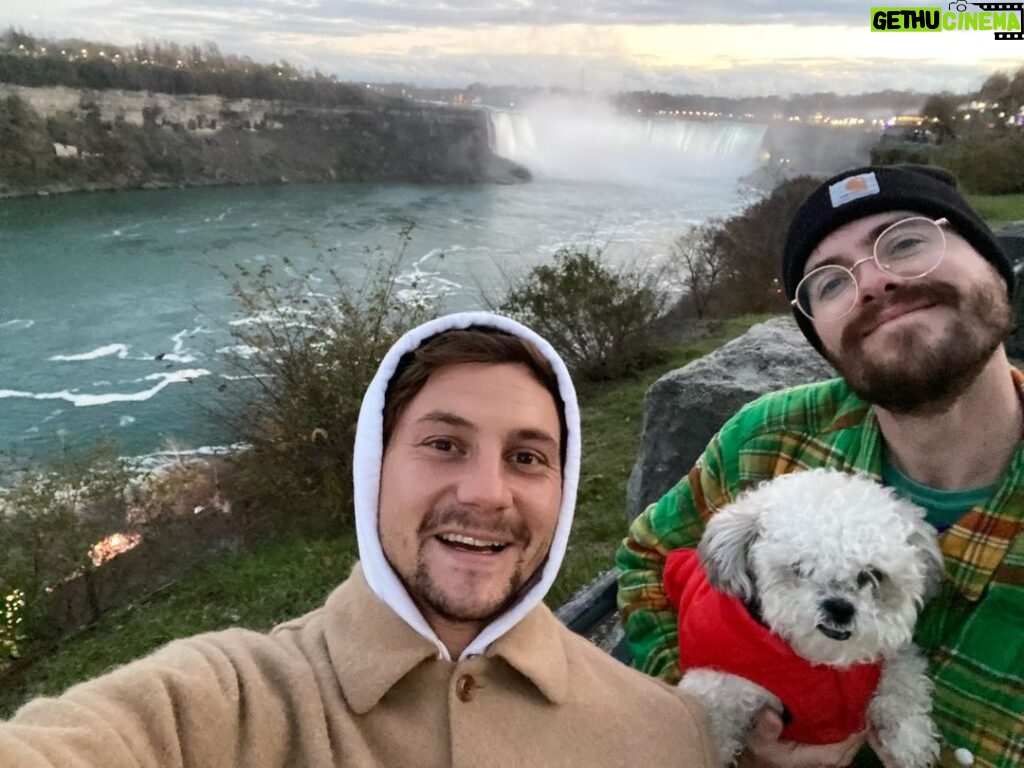Jeffery Self Instagram - Niagara Falls, Ontario