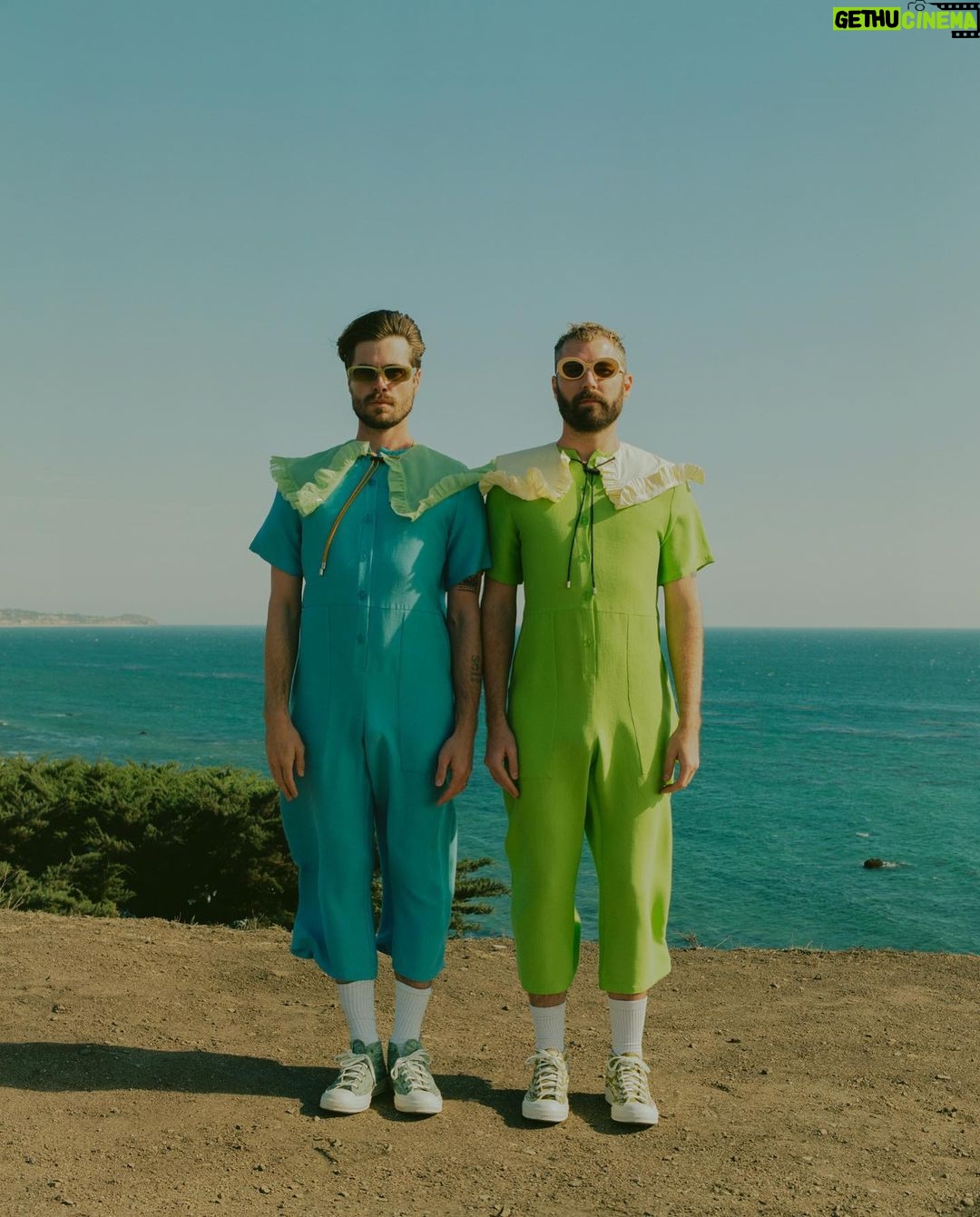 Jeffery Self - 1.5K Likes - We got high for @budsdigest! 💚
Geniuses: 📸 @jgeigs 👗 @haleytju